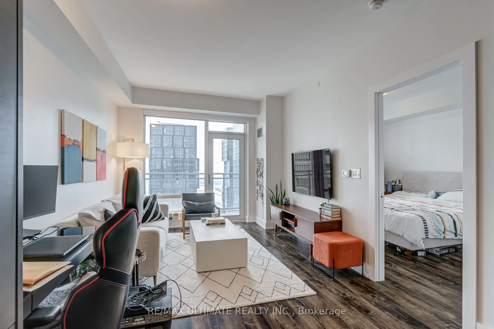 21 Widmer Street, #4110