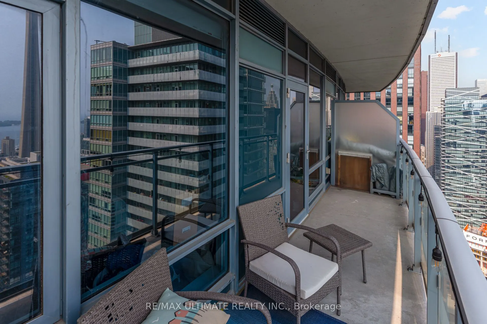 21 Widmer Street, #4110