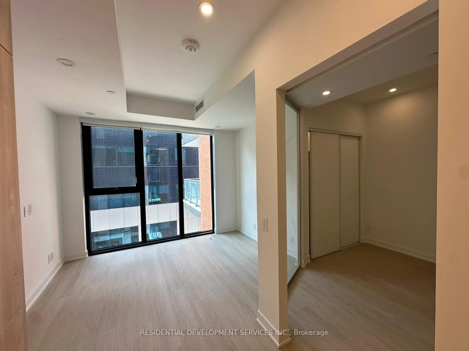 699 Sheppard Avenue E, #616