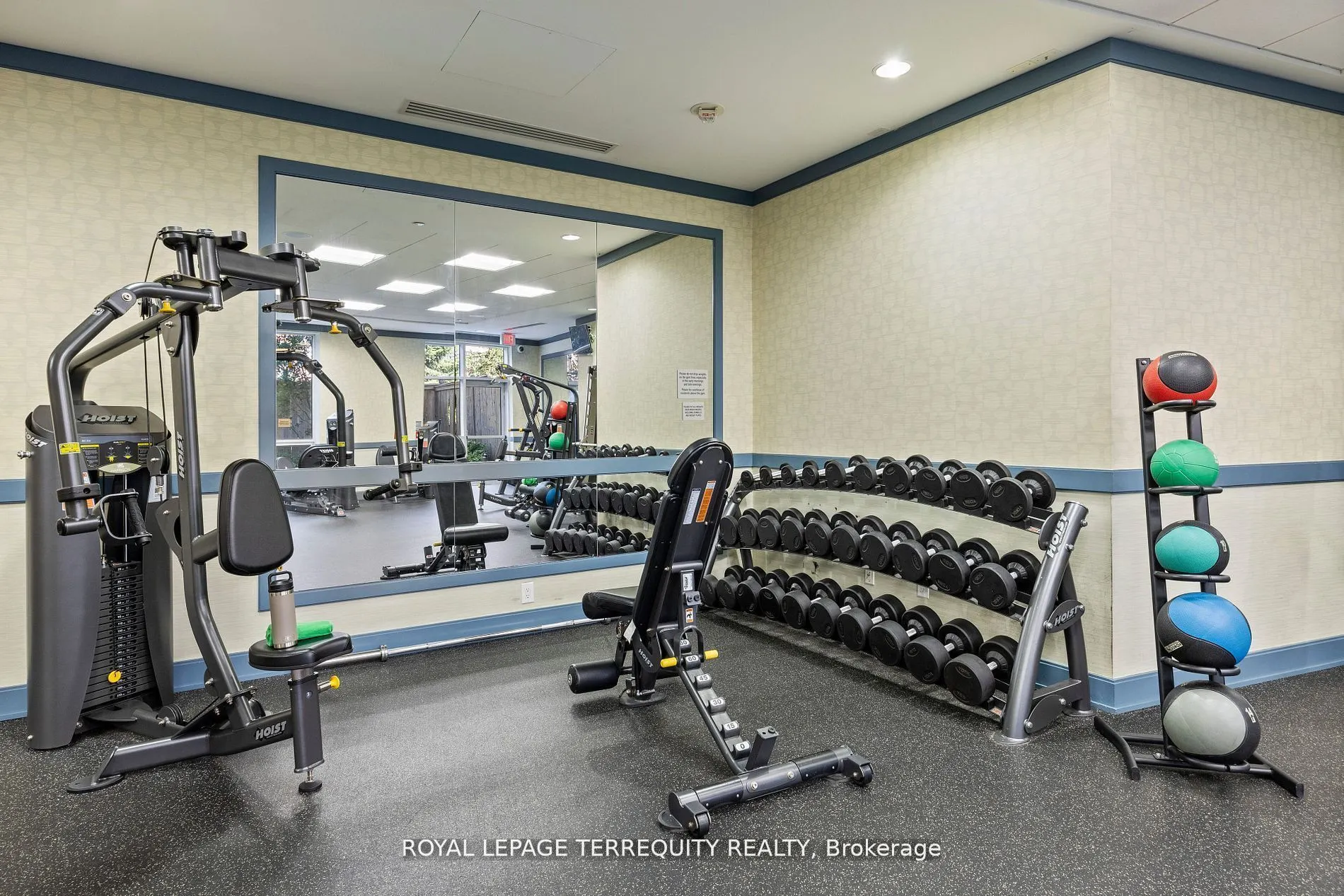 105 Harrison Garden Boulevard, #1405