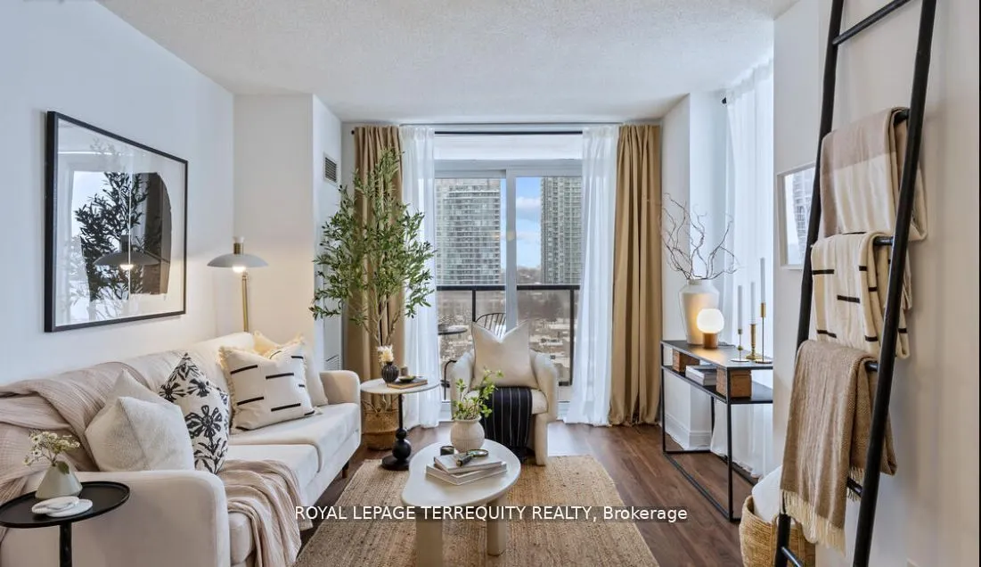 105 Harrison Garden Boulevard, #1405