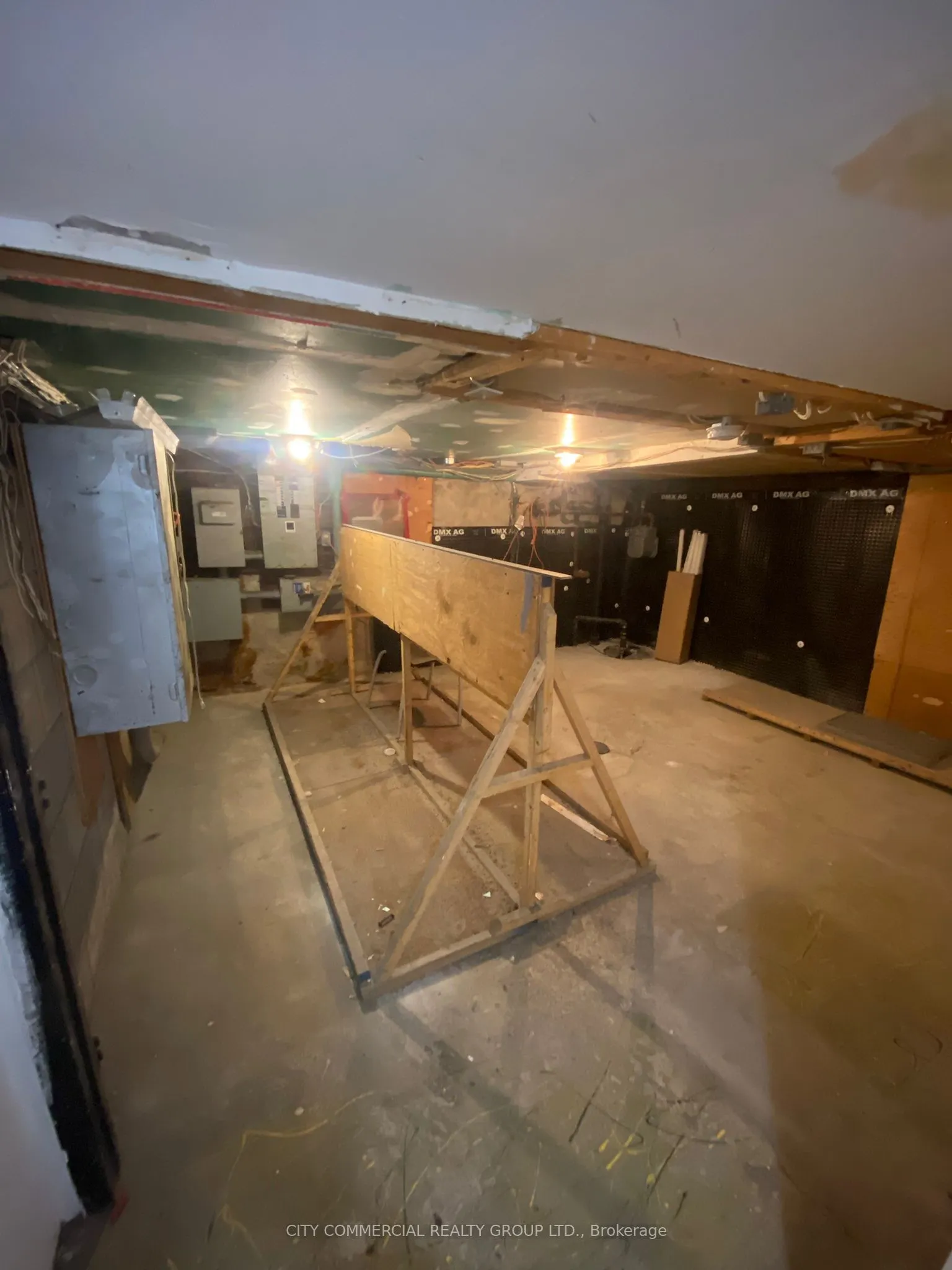 799 Queen Street W