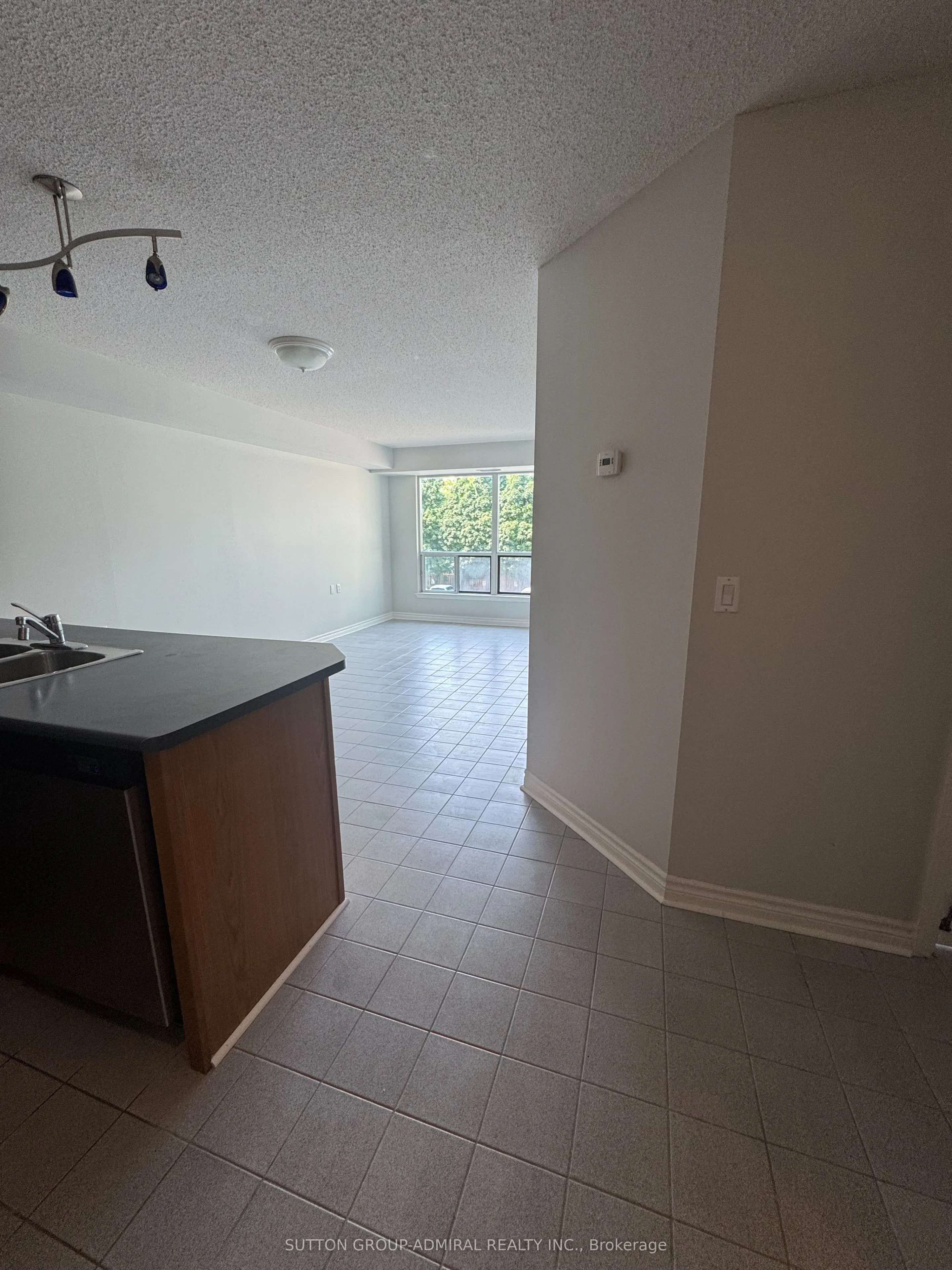 890 Sheppard Avenue W, #218