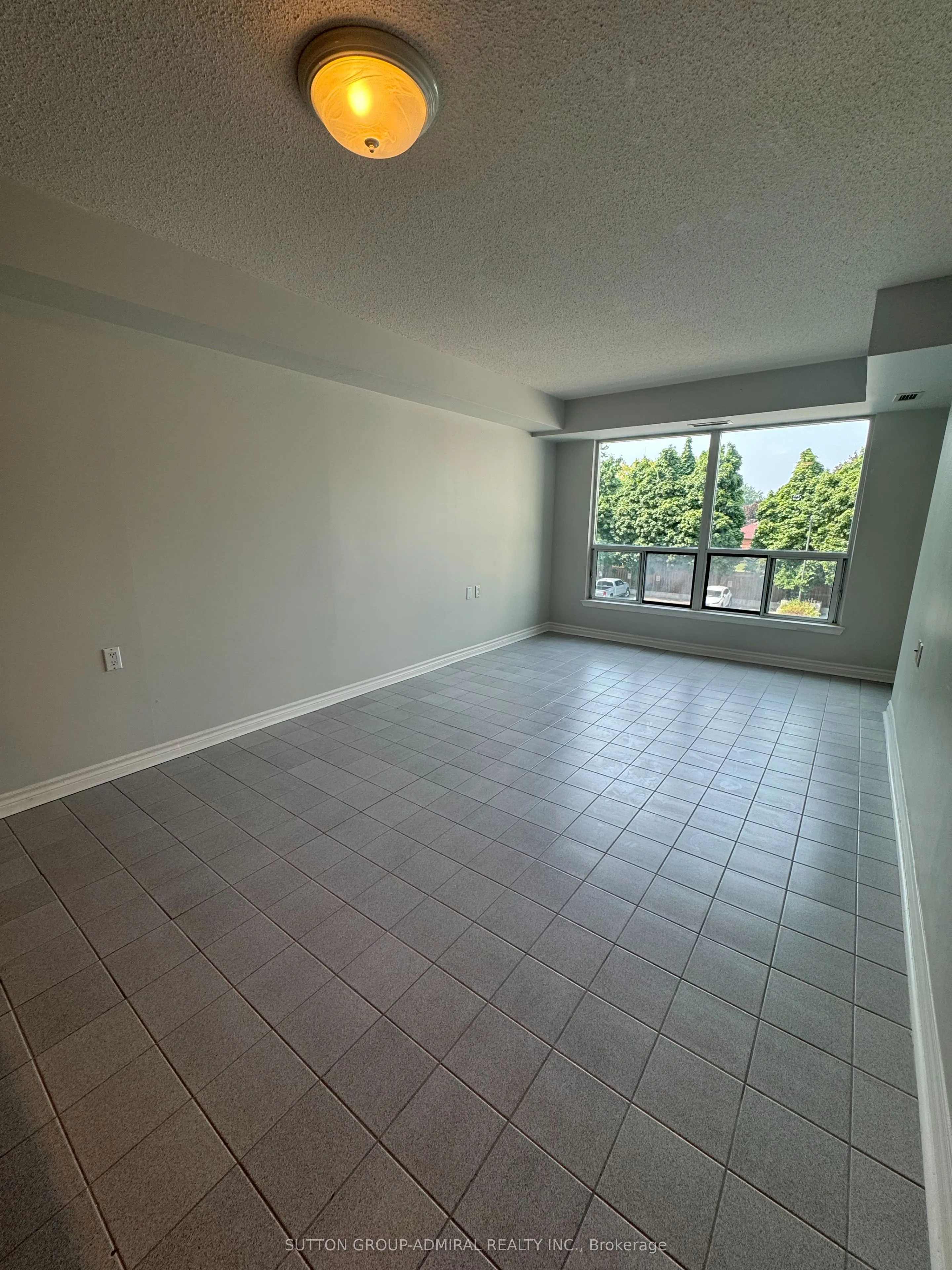 890 Sheppard Avenue W, #218