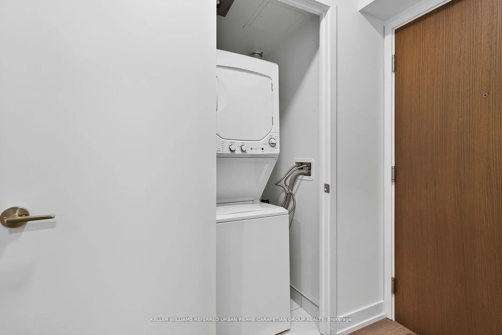 39 Roehampton Avenue, #408