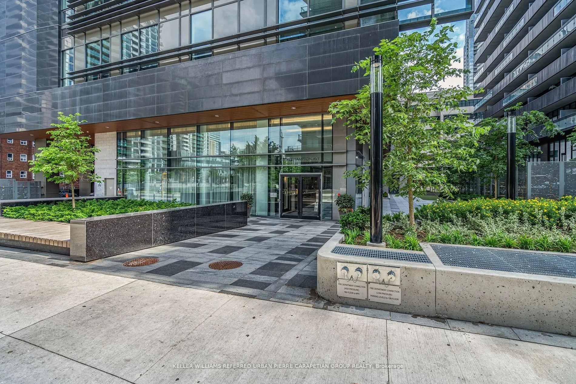 39 Roehampton Avenue, #408