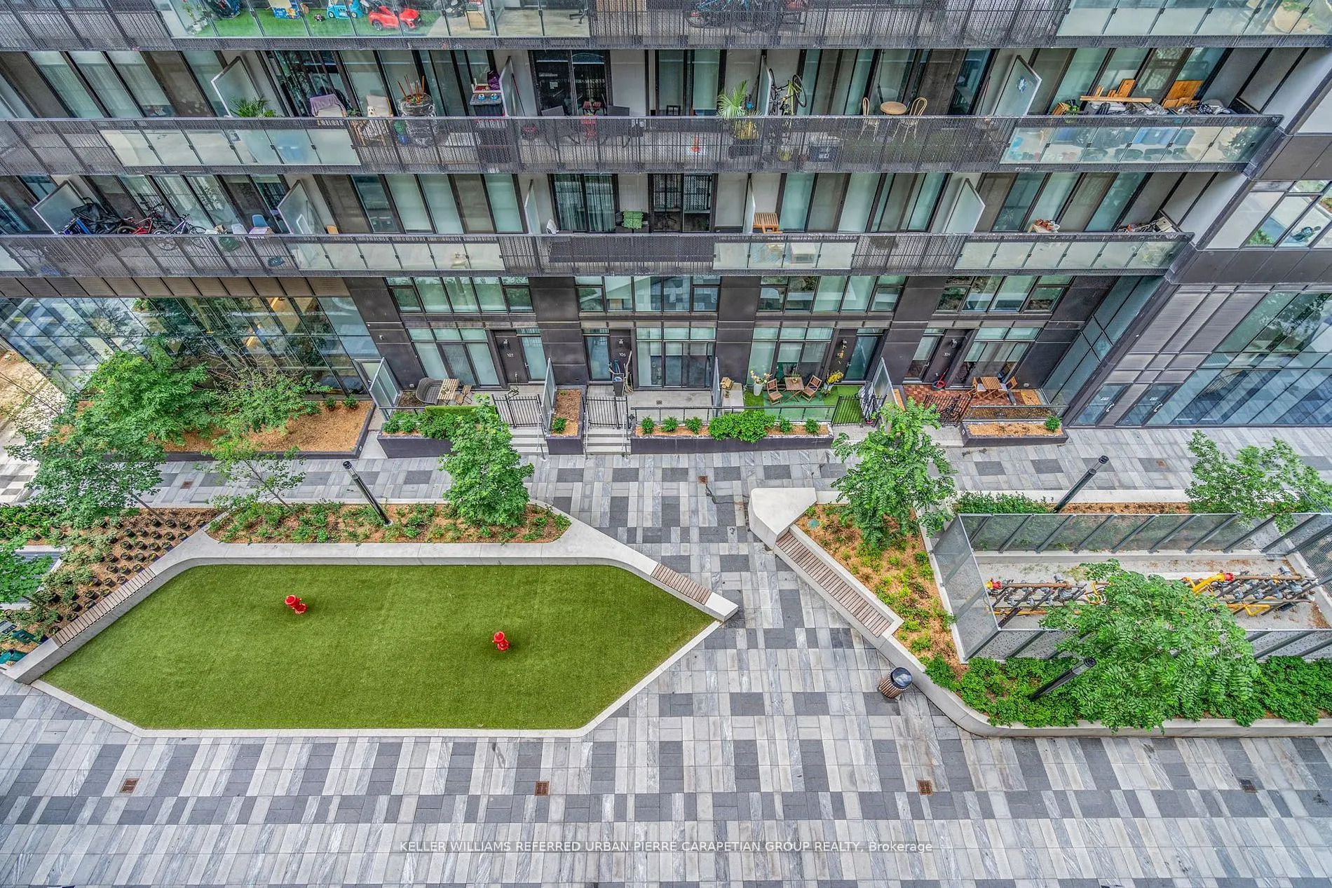 39 Roehampton Avenue, #408
