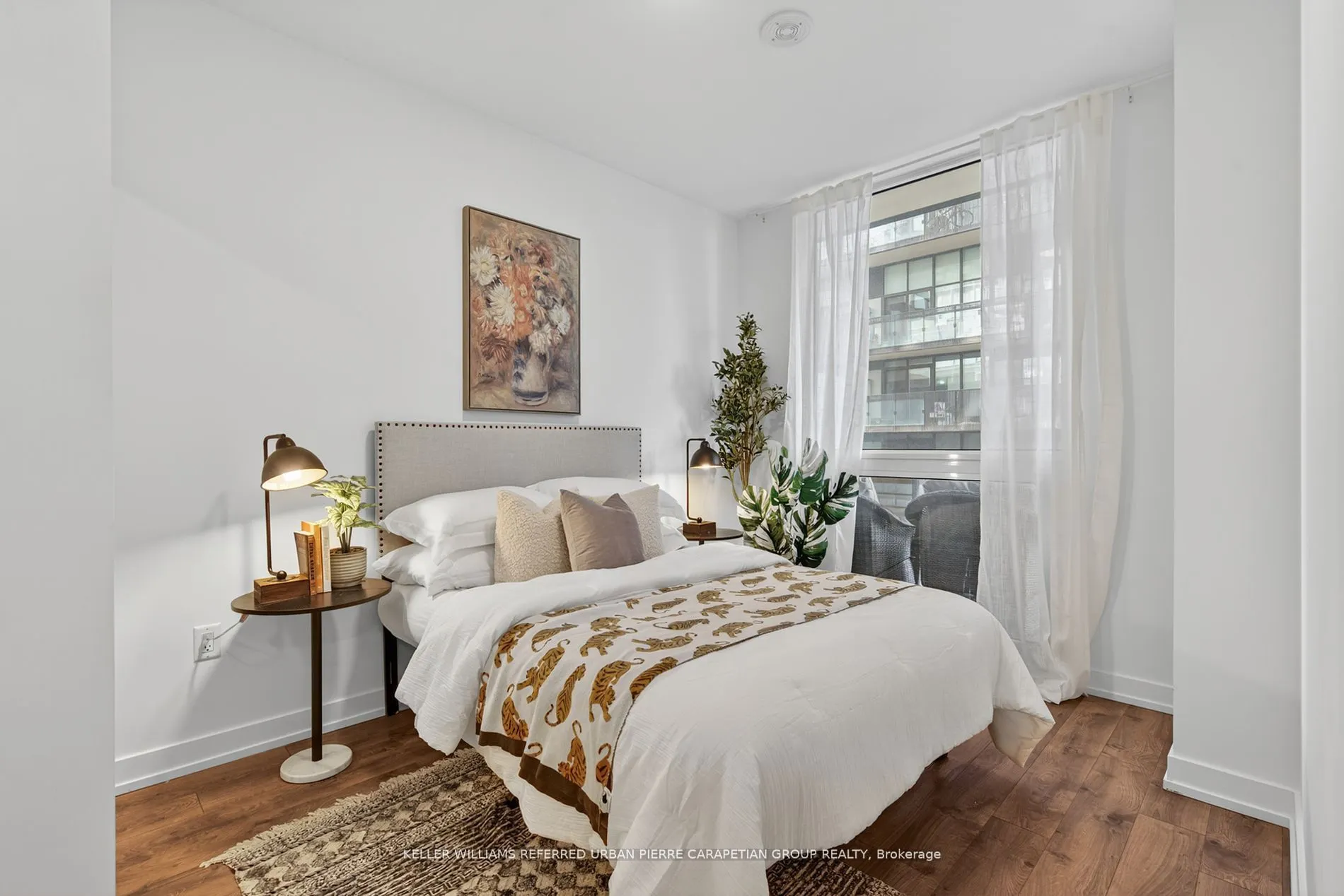 39 Roehampton Avenue, #408