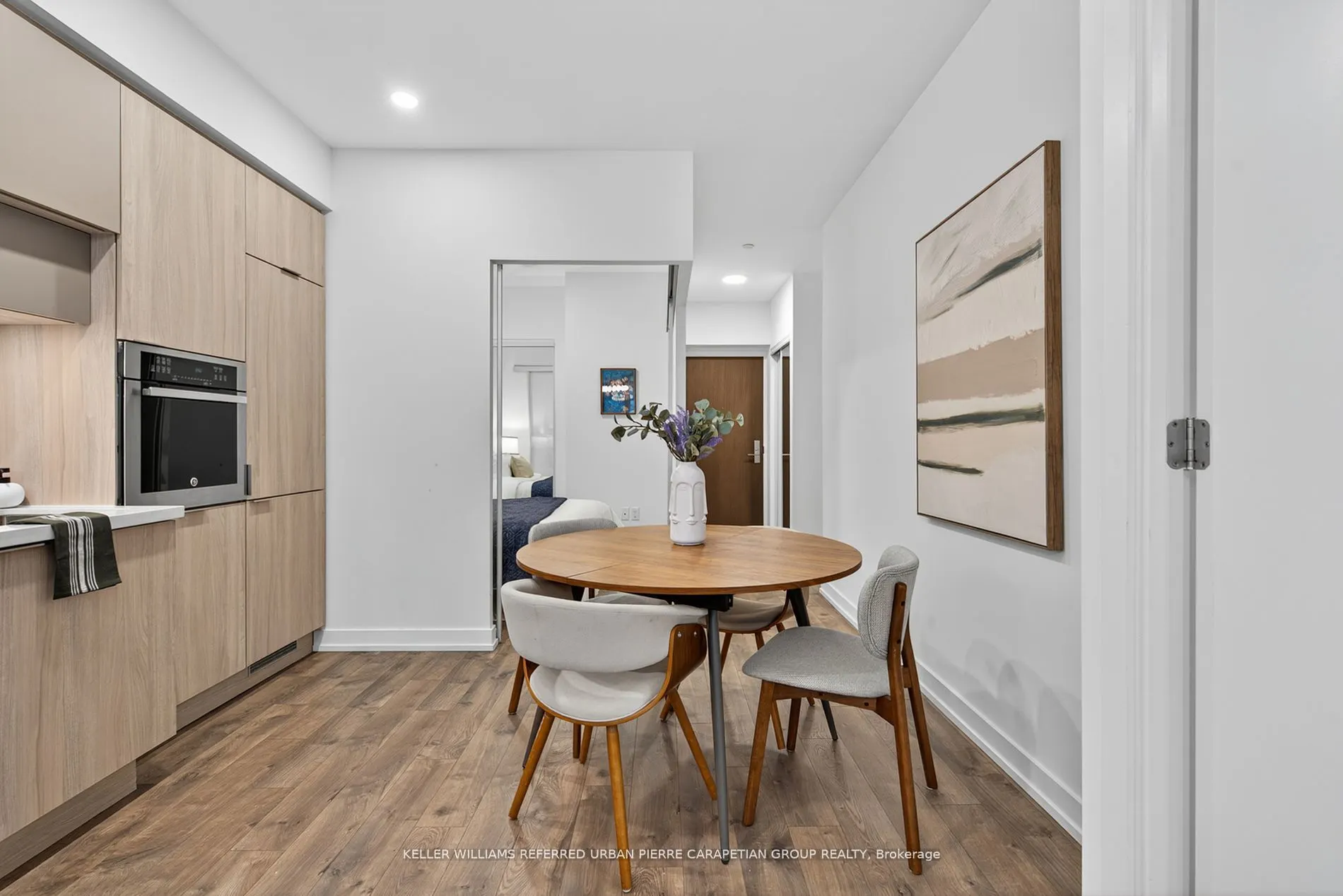 39 Roehampton Avenue, #408