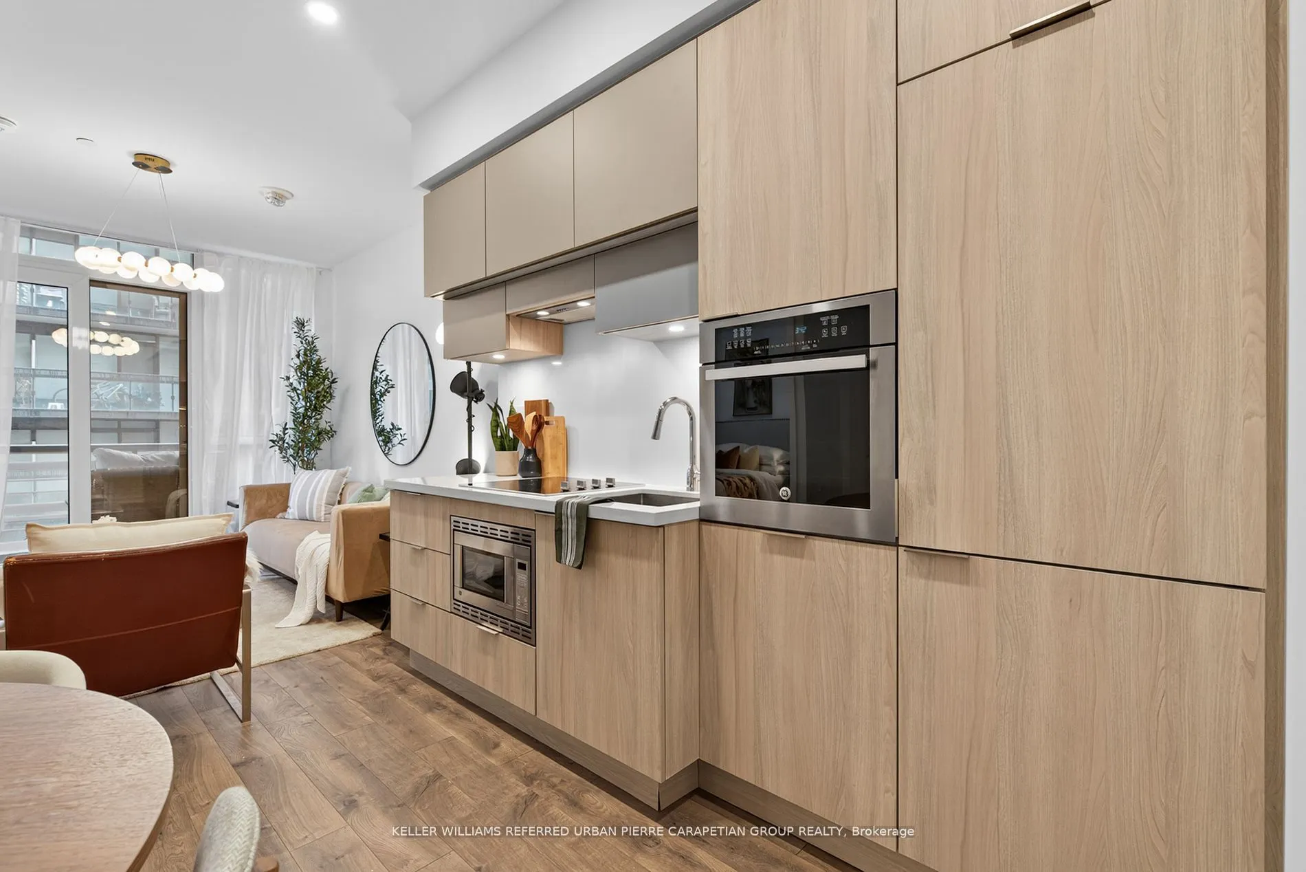 39 Roehampton Avenue, #408