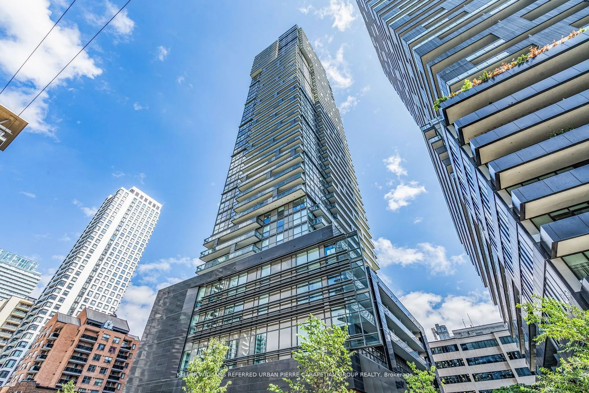 39 Roehampton Avenue, #408