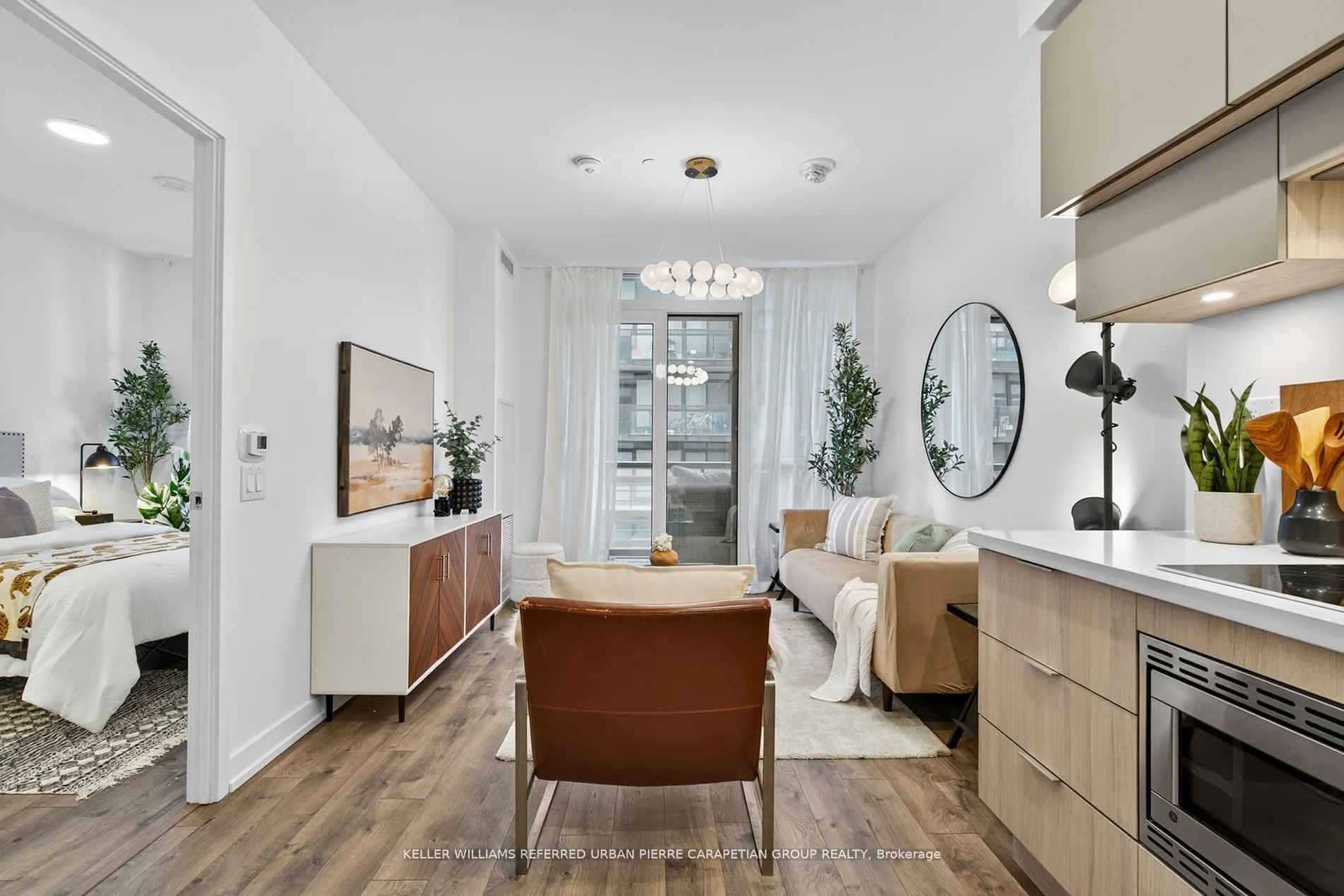 39 Roehampton Avenue, #408