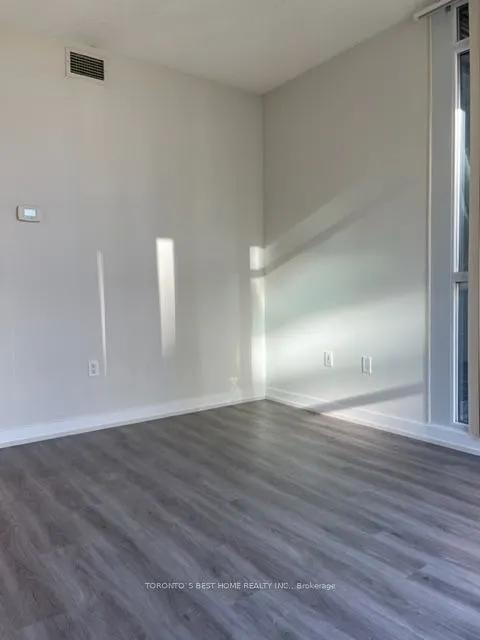 418 Lake Shore Boulevard W, #Master
