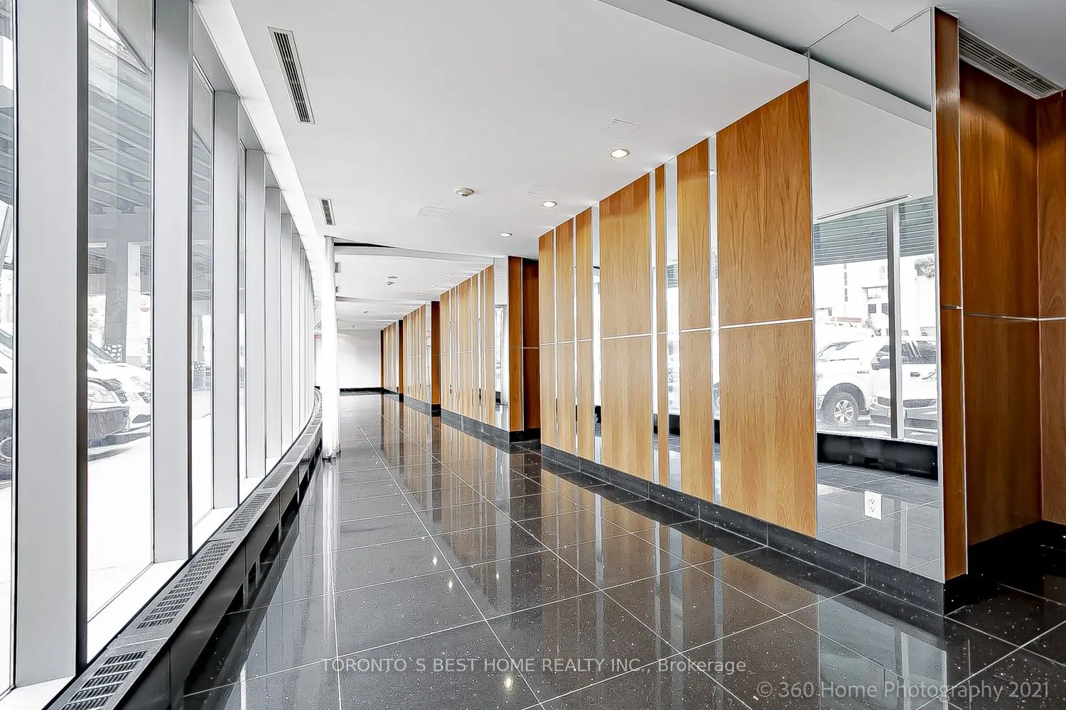 418 Lake Shore Boulevard W, #Master