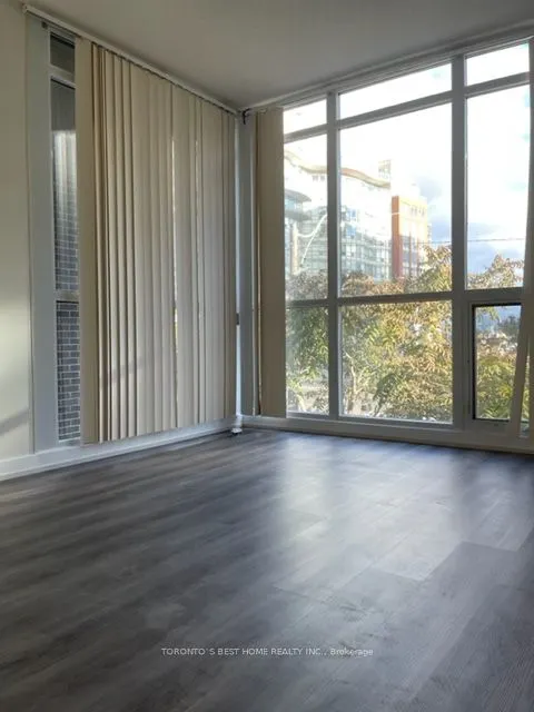 418 Lake Shore Boulevard W, #Master