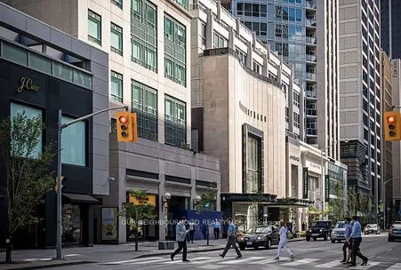 155 Yorkville Avenue, #1210