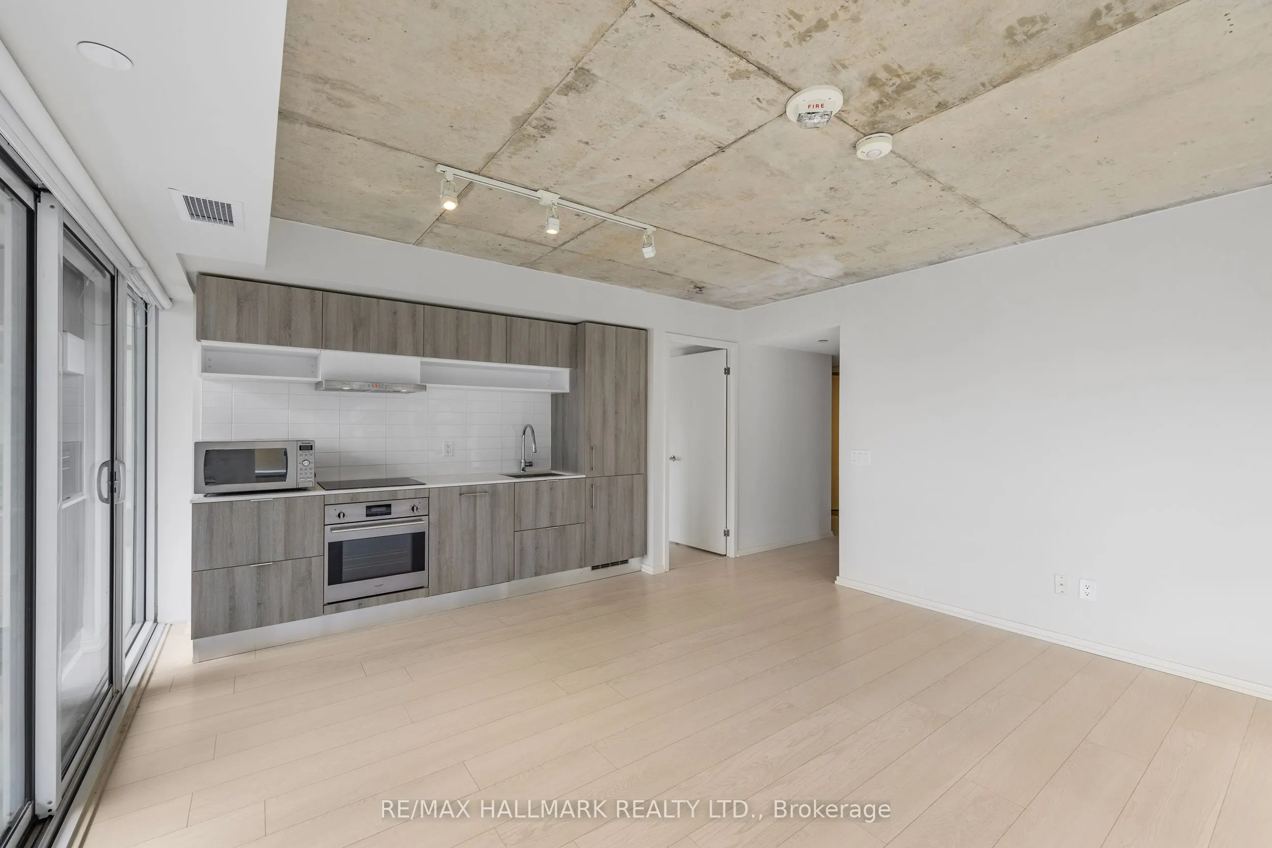 5 Soudan Avenue, #807