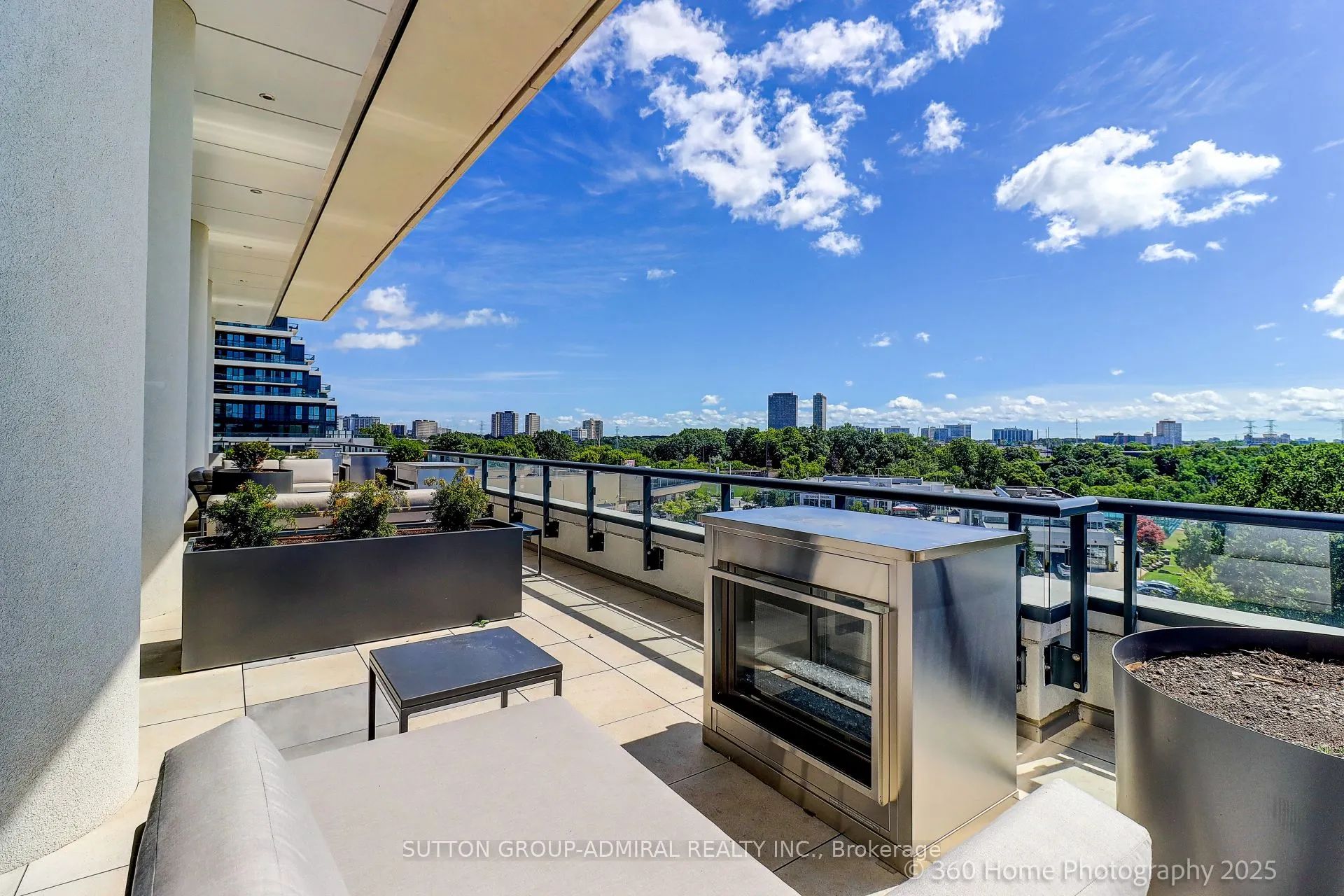 10 Inn On The Park Drive, #3009