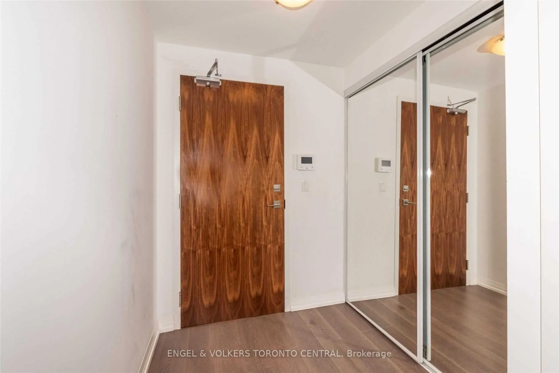 835 St Clair Avenue W, #512