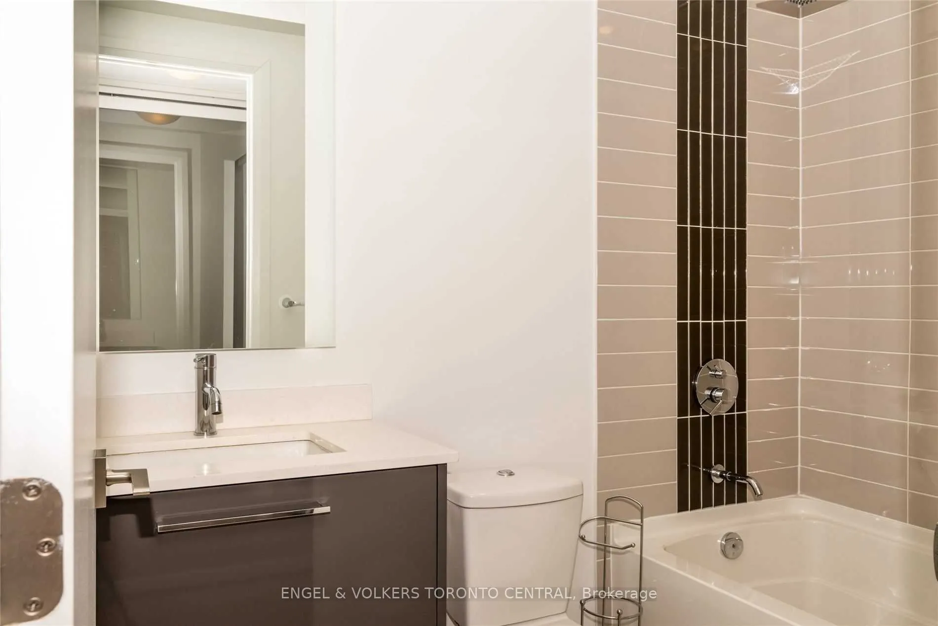 835 St Clair Avenue W, #512