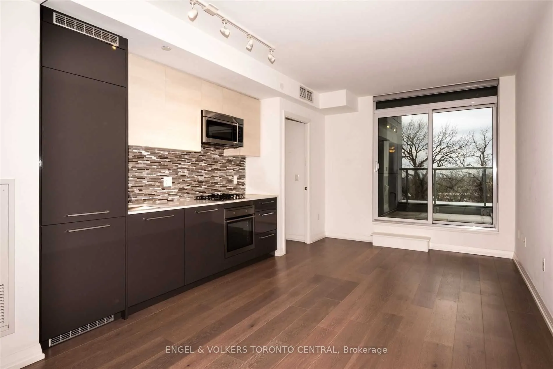 835 St Clair Avenue W, #512
