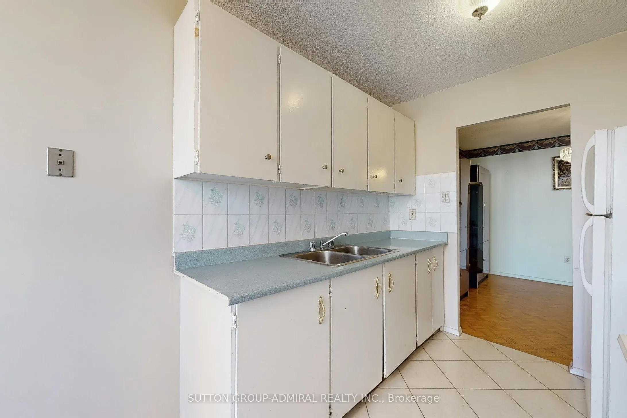 205 Hilda Avenue, #1205