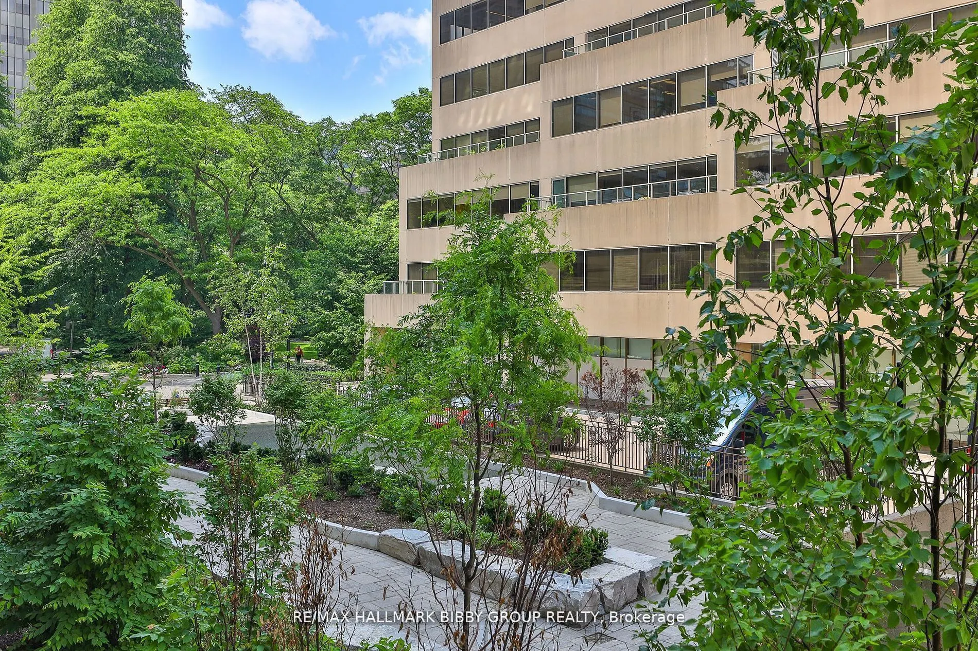 61 St Clair Avenue W, #206