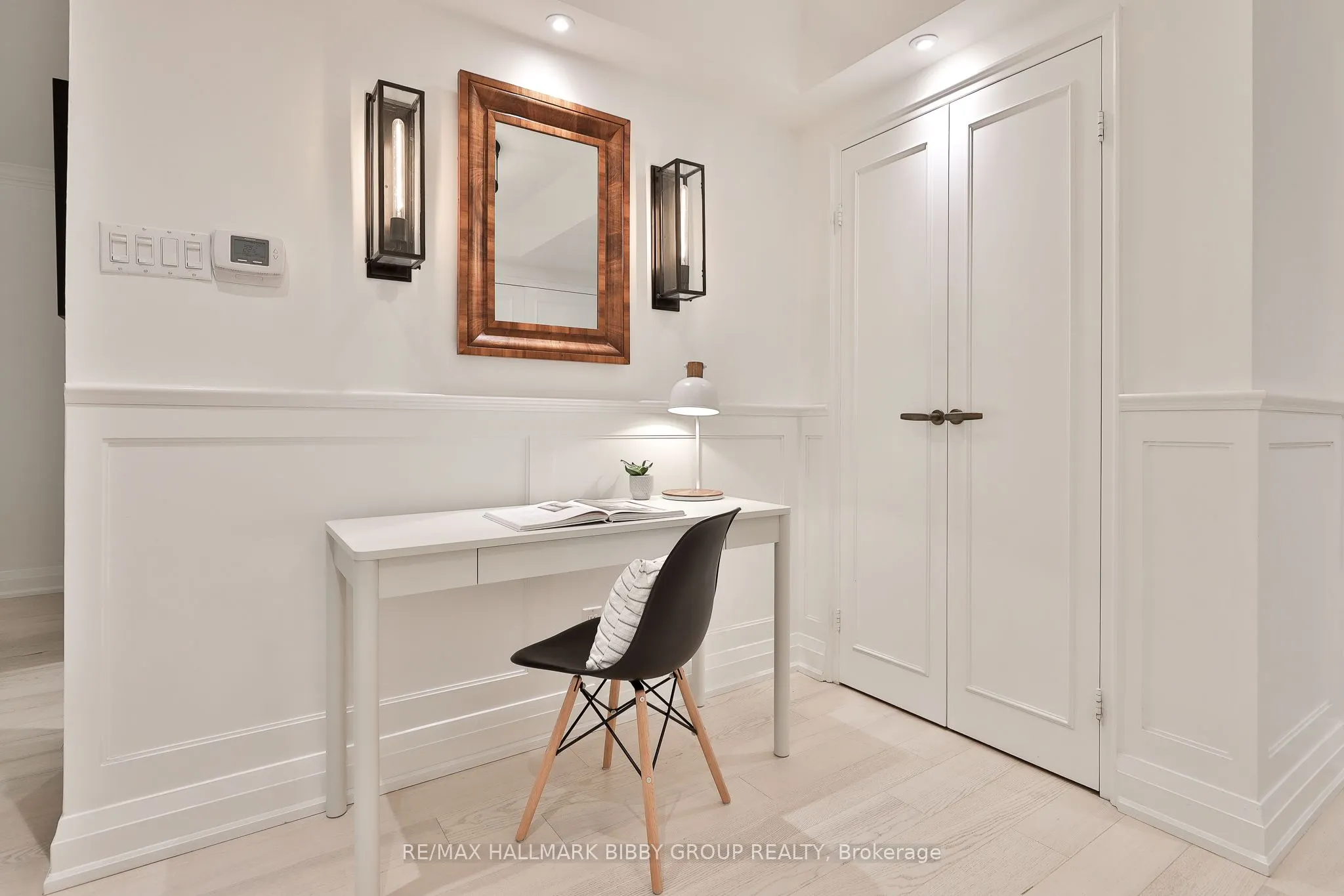61 St Clair Avenue W, #206