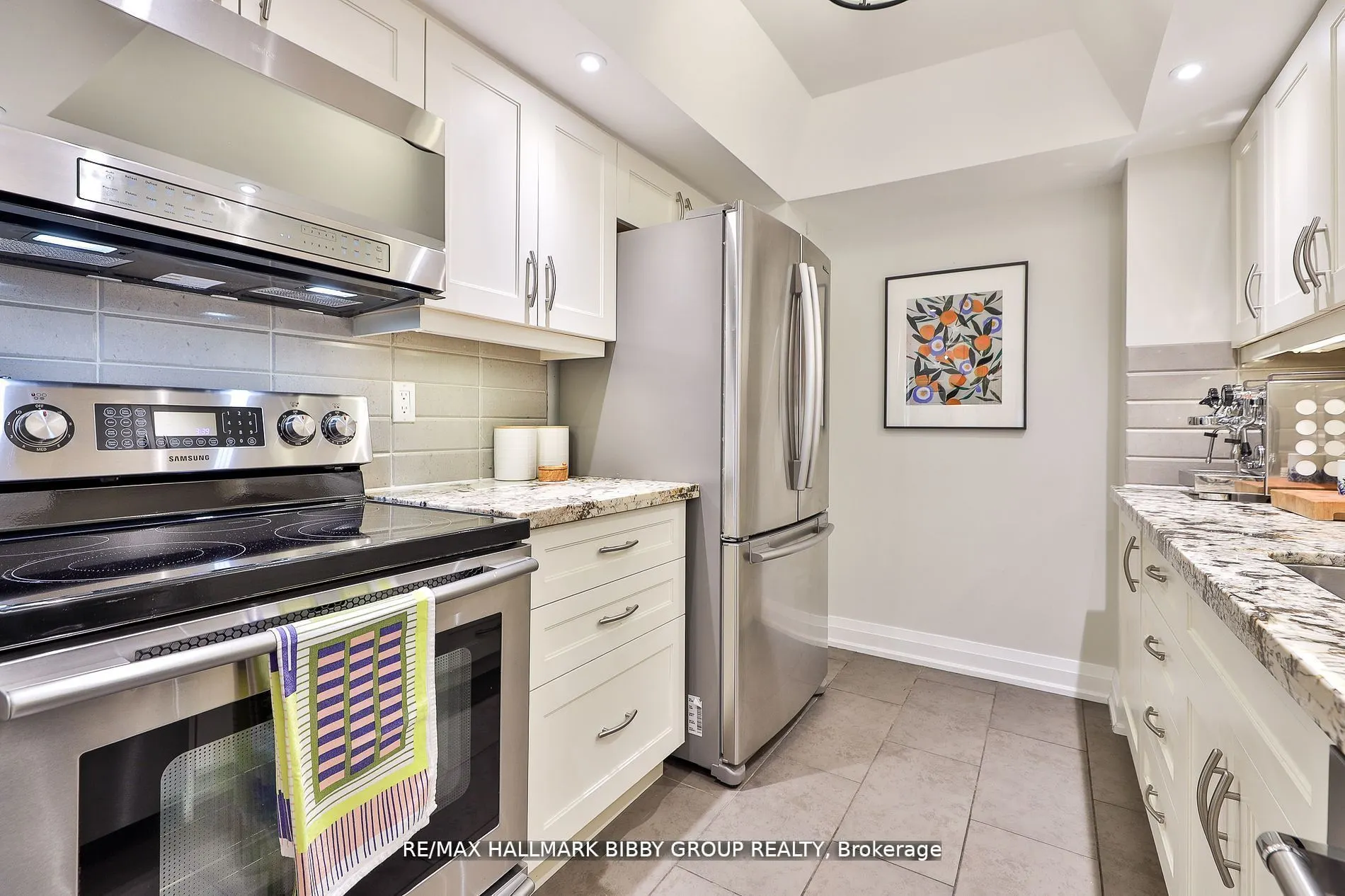 61 St Clair Avenue W, #206