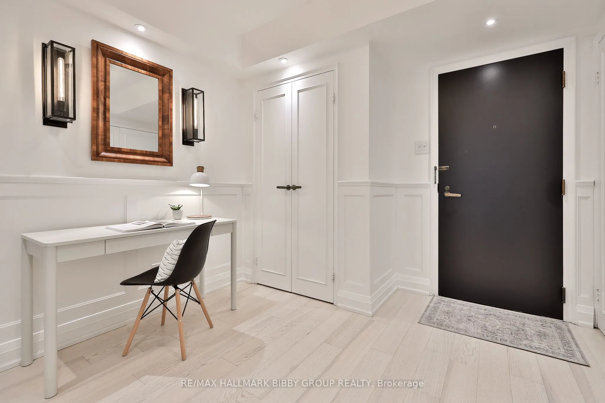 61 St Clair Avenue W, #206