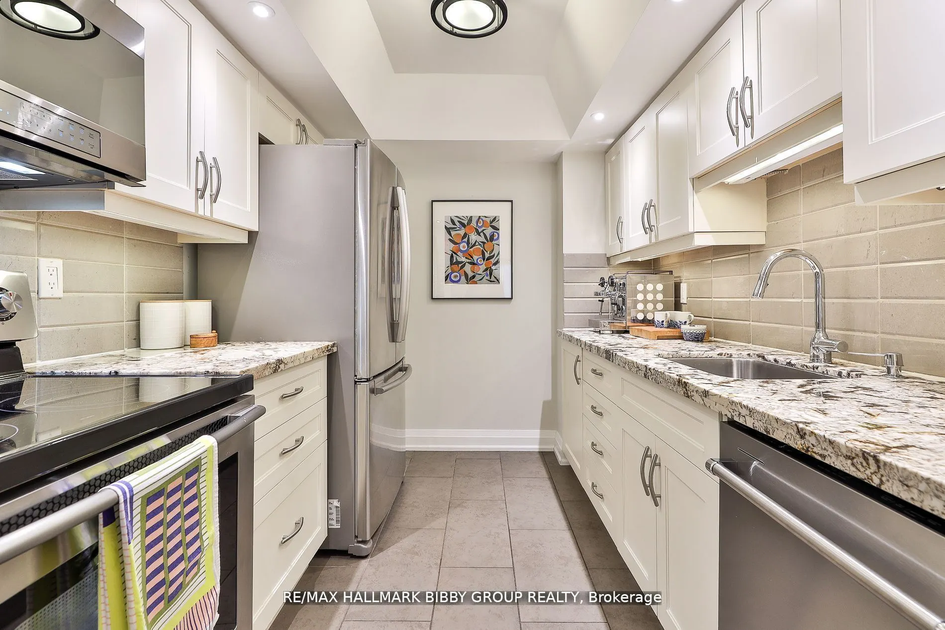 61 St Clair Avenue W, #206
