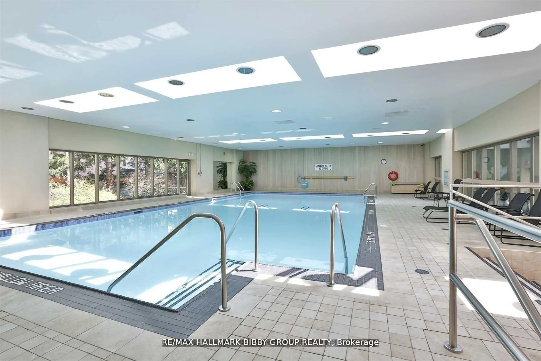61 St Clair Avenue W, #206