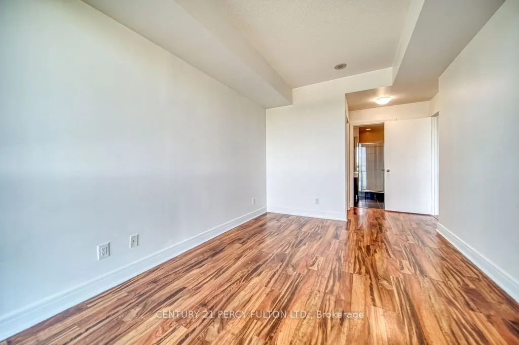 35 Brian Peck Crescent, #504