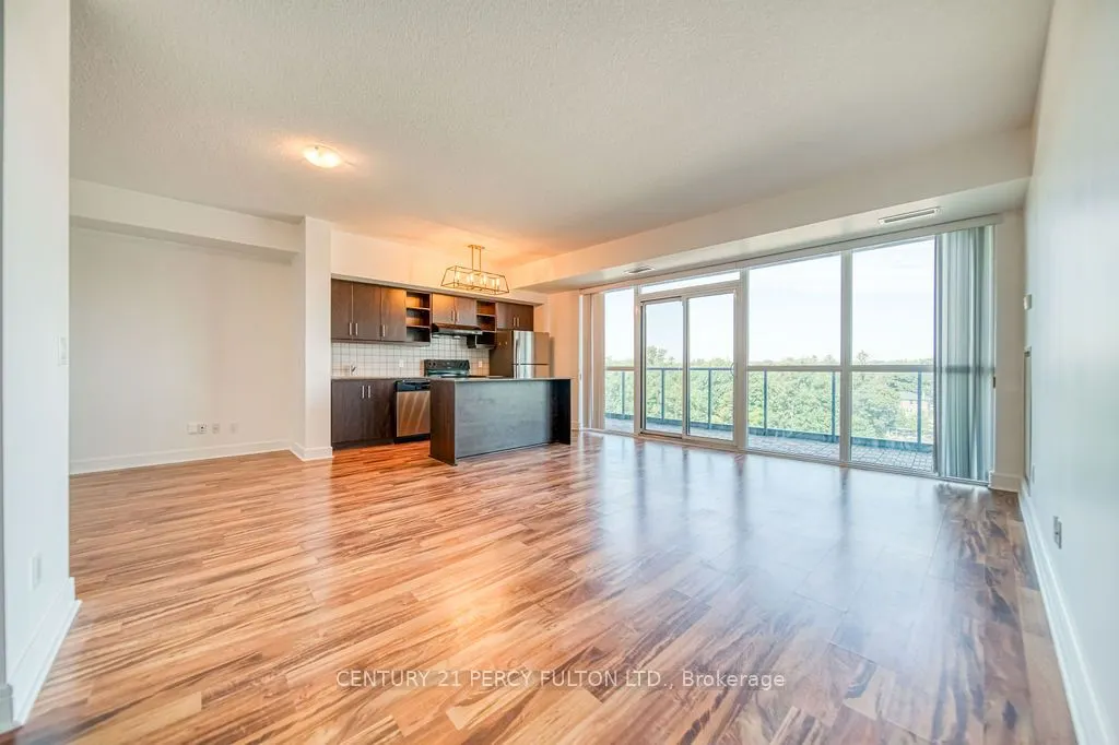 35 Brian Peck Crescent, #504