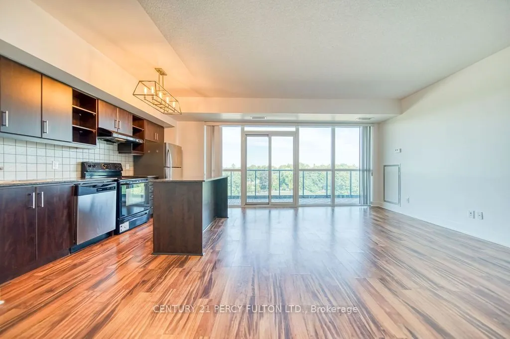35 Brian Peck Crescent, #504