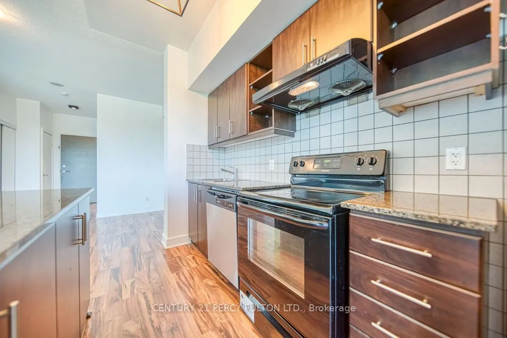 35 Brian Peck Crescent, #504