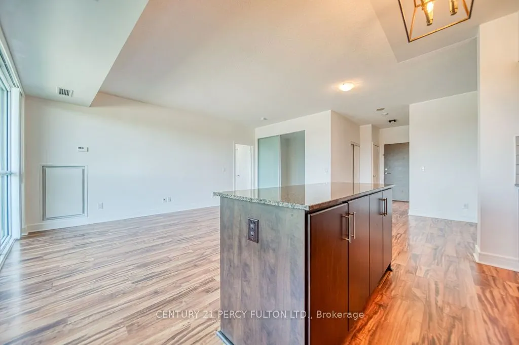 35 Brian Peck Crescent, #504
