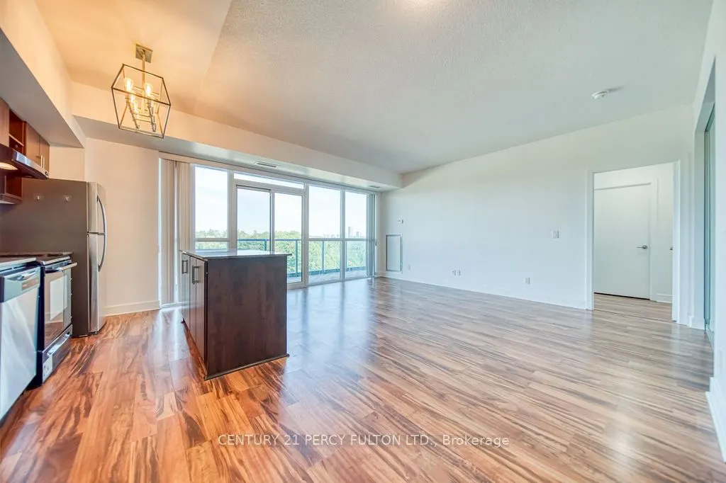 35 Brian Peck Crescent, #504