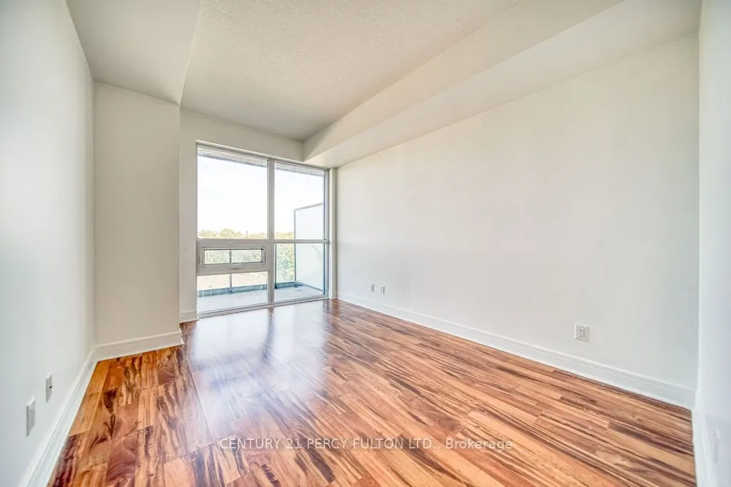 35 Brian Peck Crescent, #504