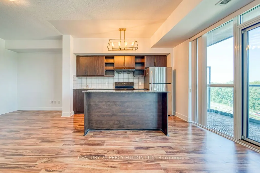 35 Brian Peck Crescent, #504