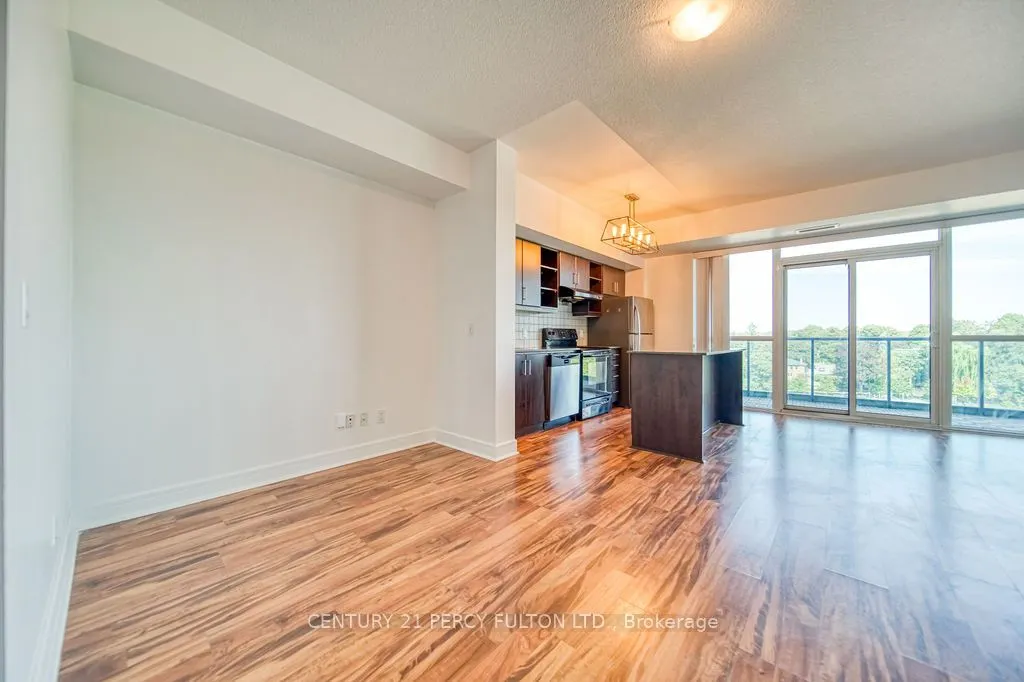 35 Brian Peck Crescent, #504