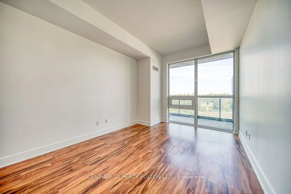 35 Brian Peck Crescent, #504