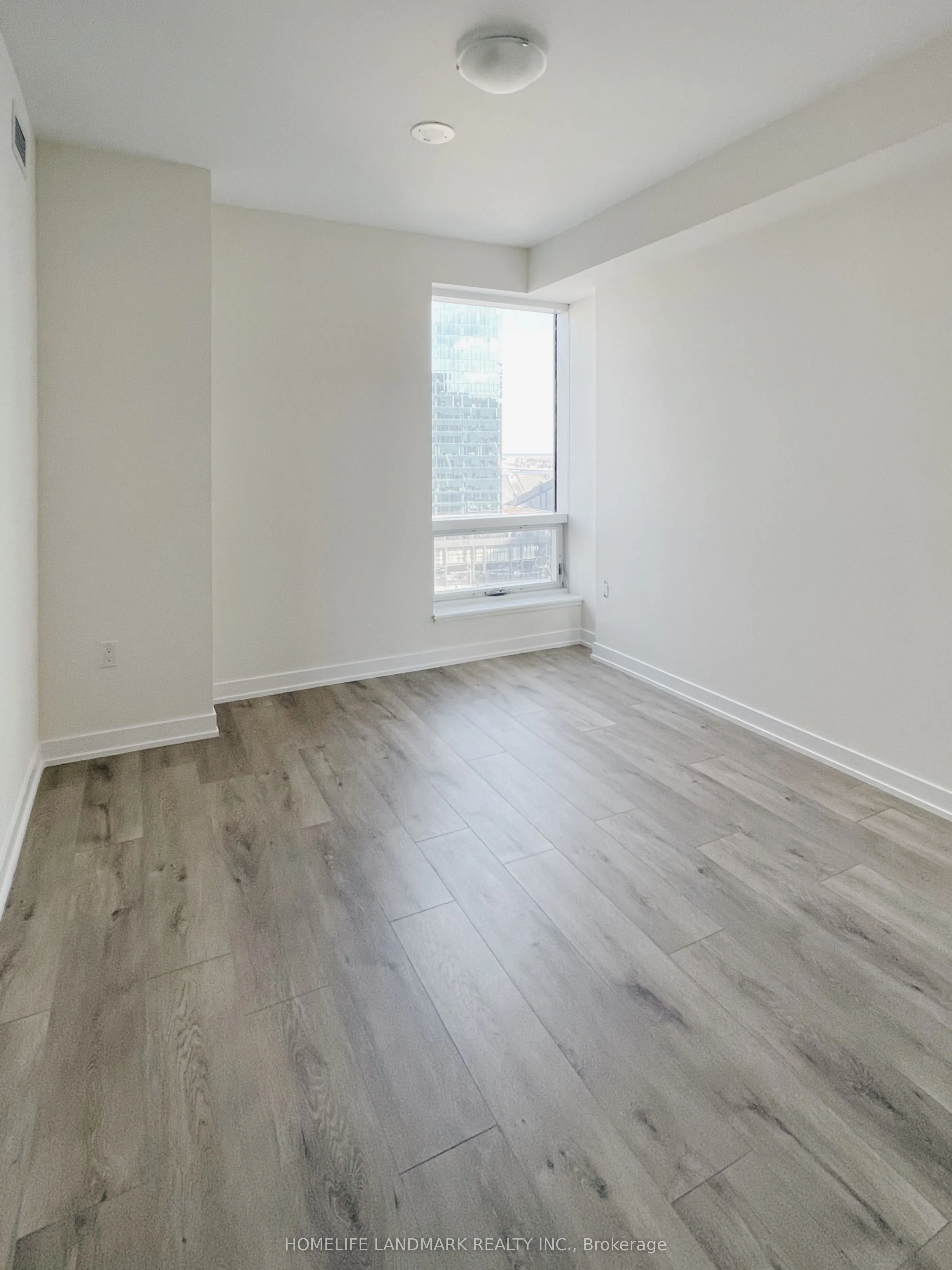 28 Freeland Street, #1208