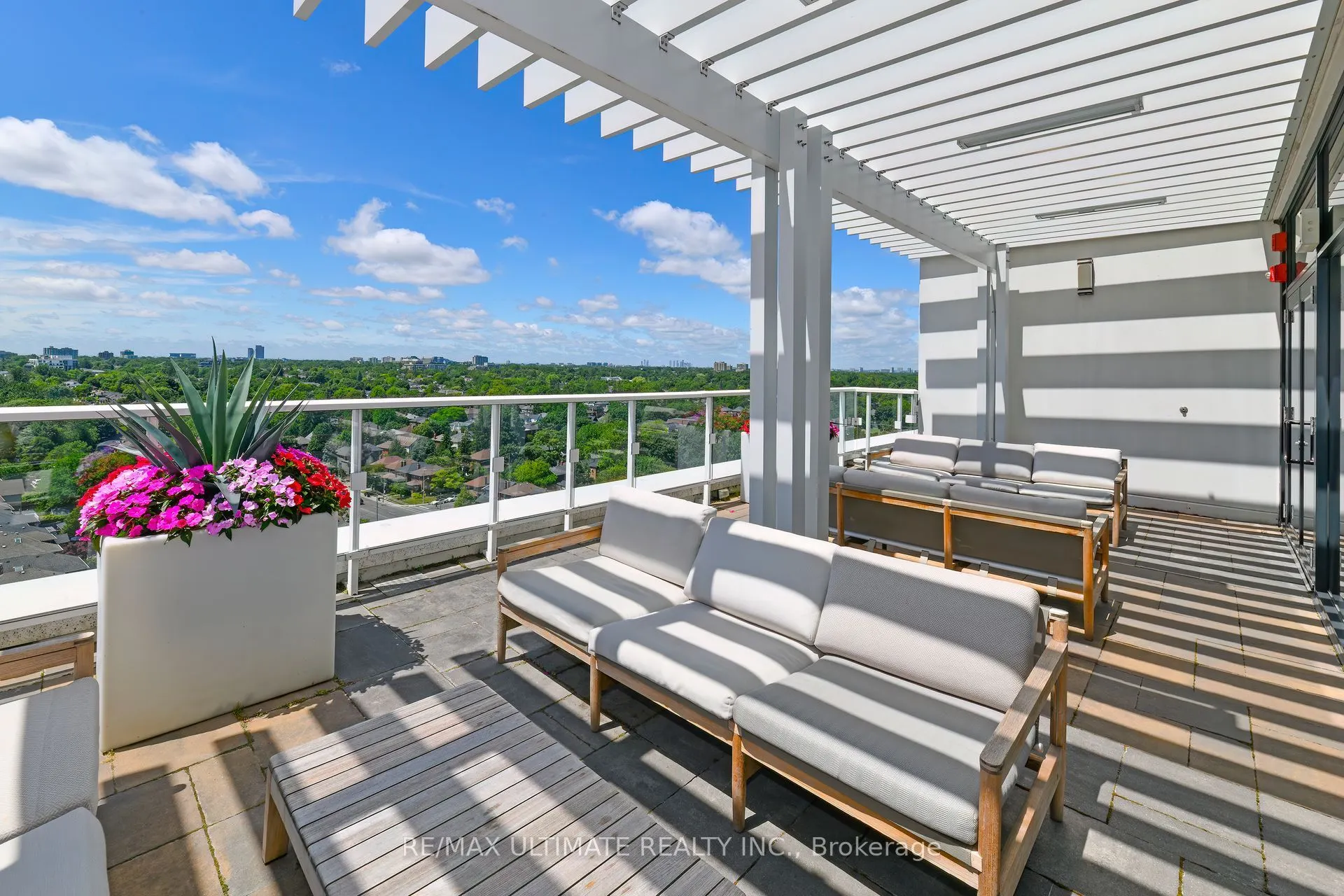 3018 Yonge Street, #806