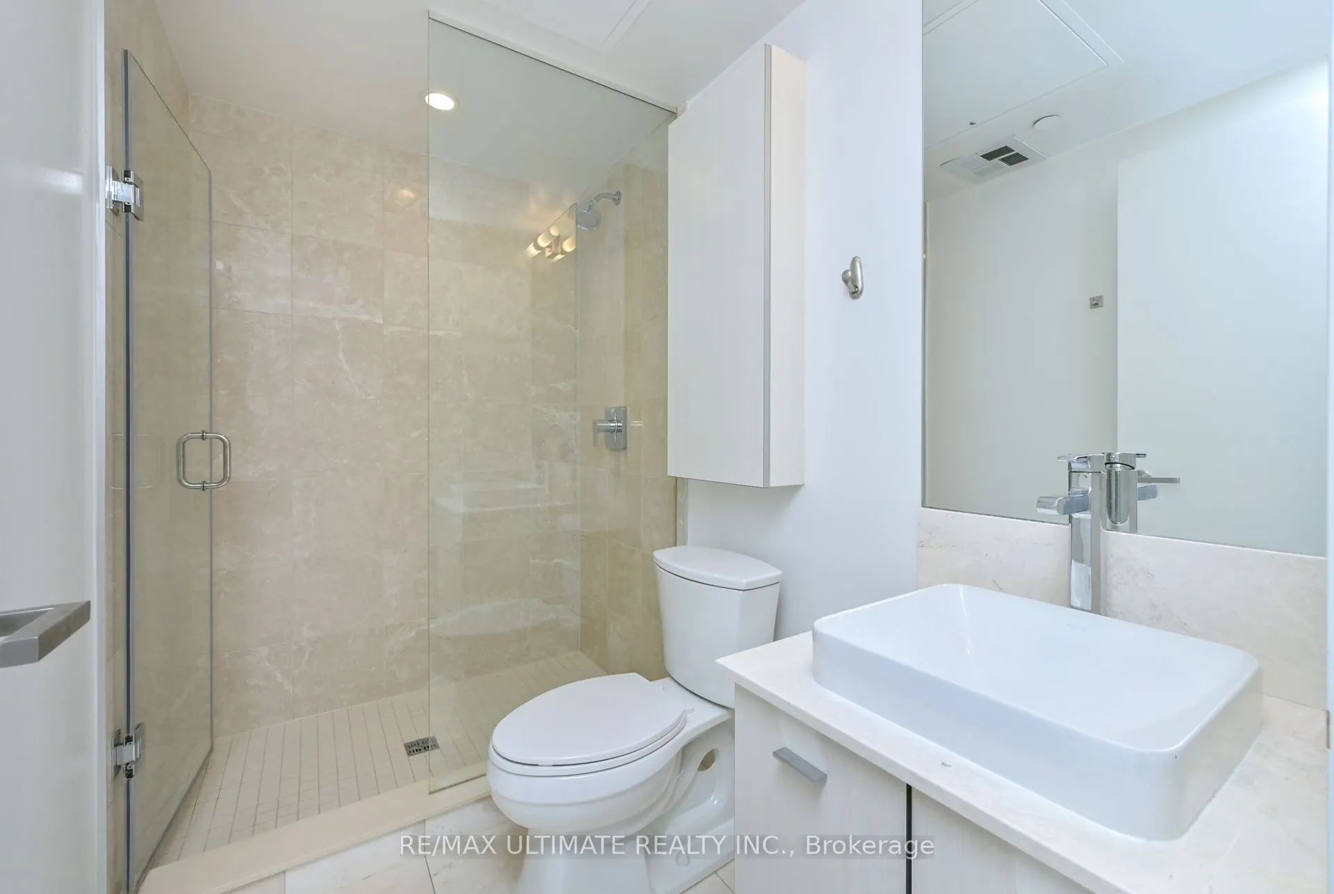 3018 Yonge Street, #806