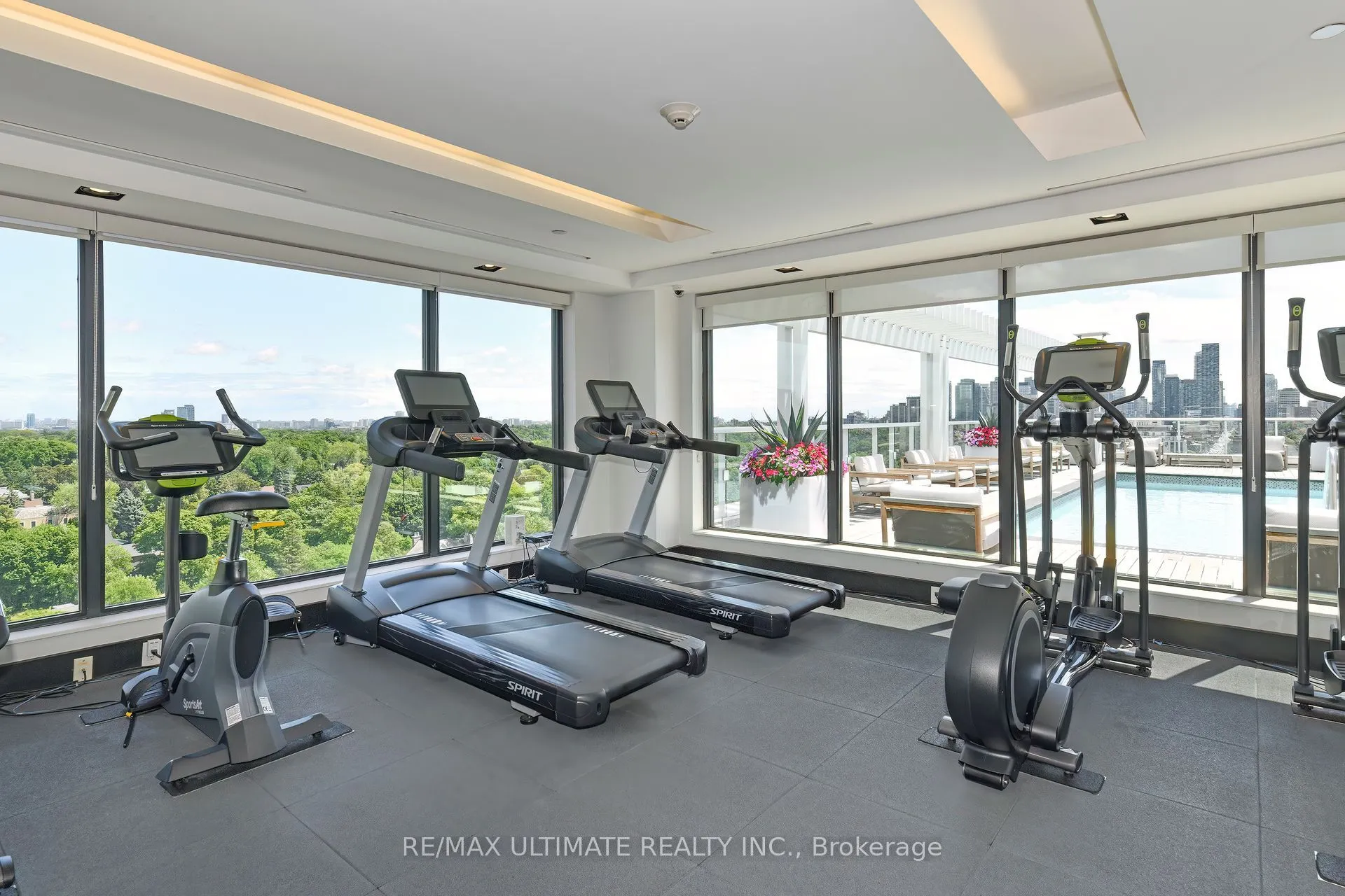 3018 Yonge Street, #806