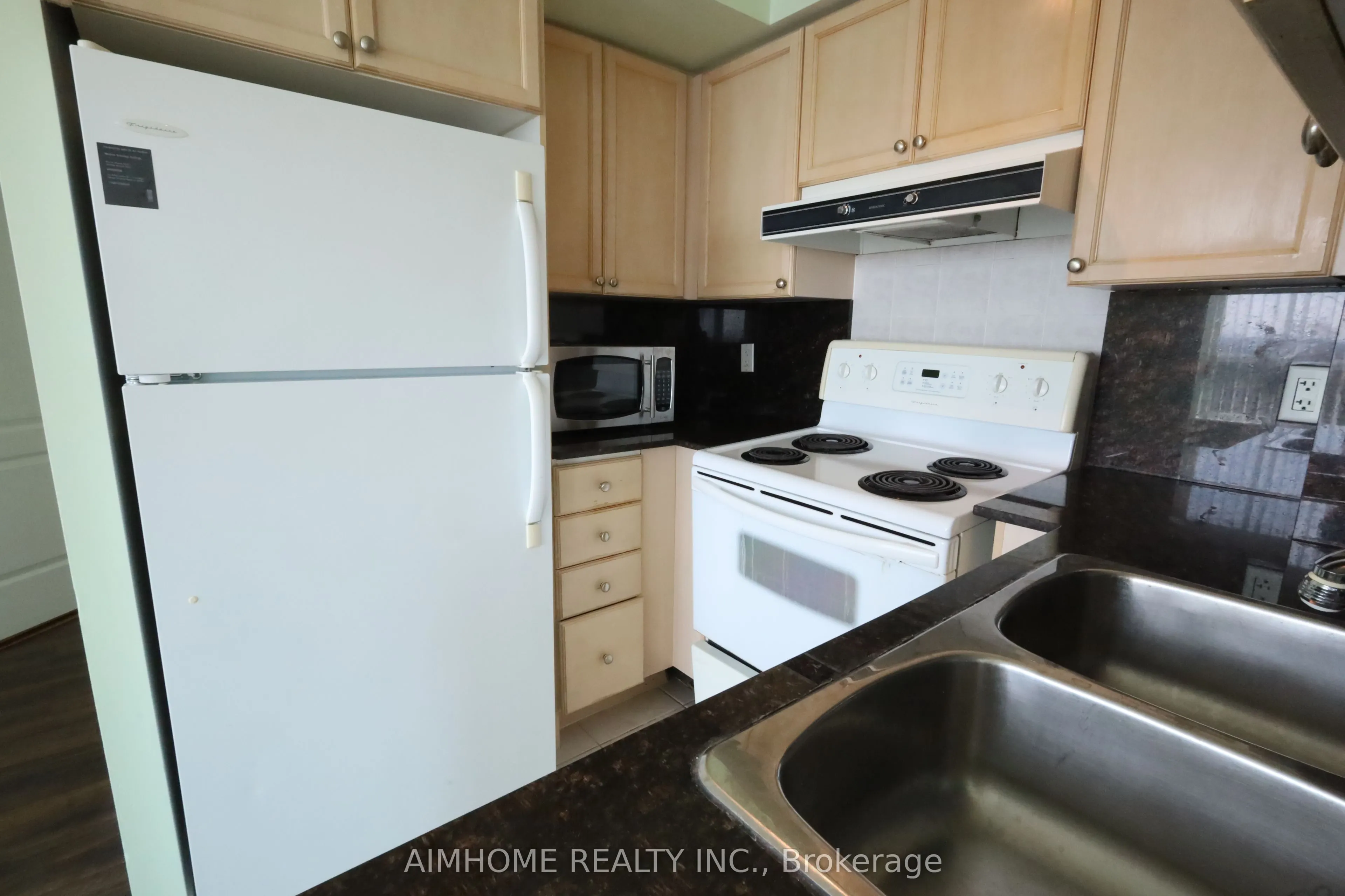 17 Barberry Place, #2107