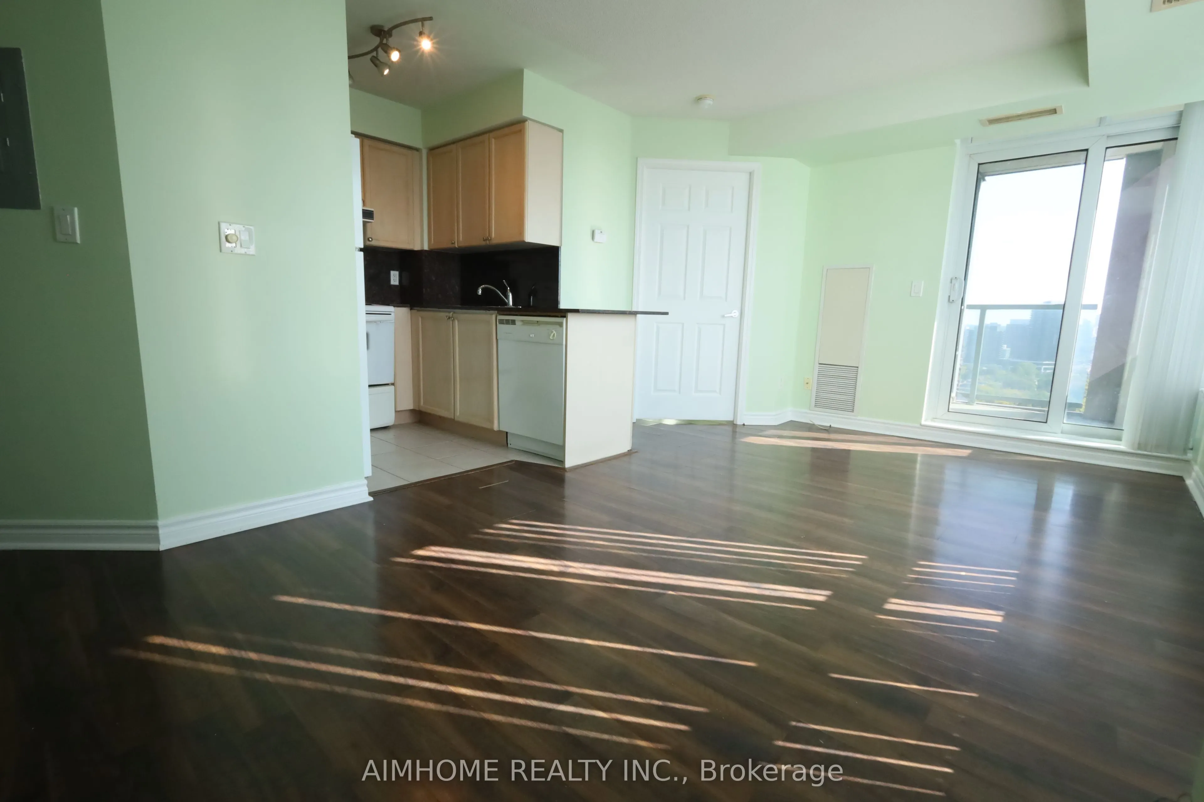 17 Barberry Place, #2107