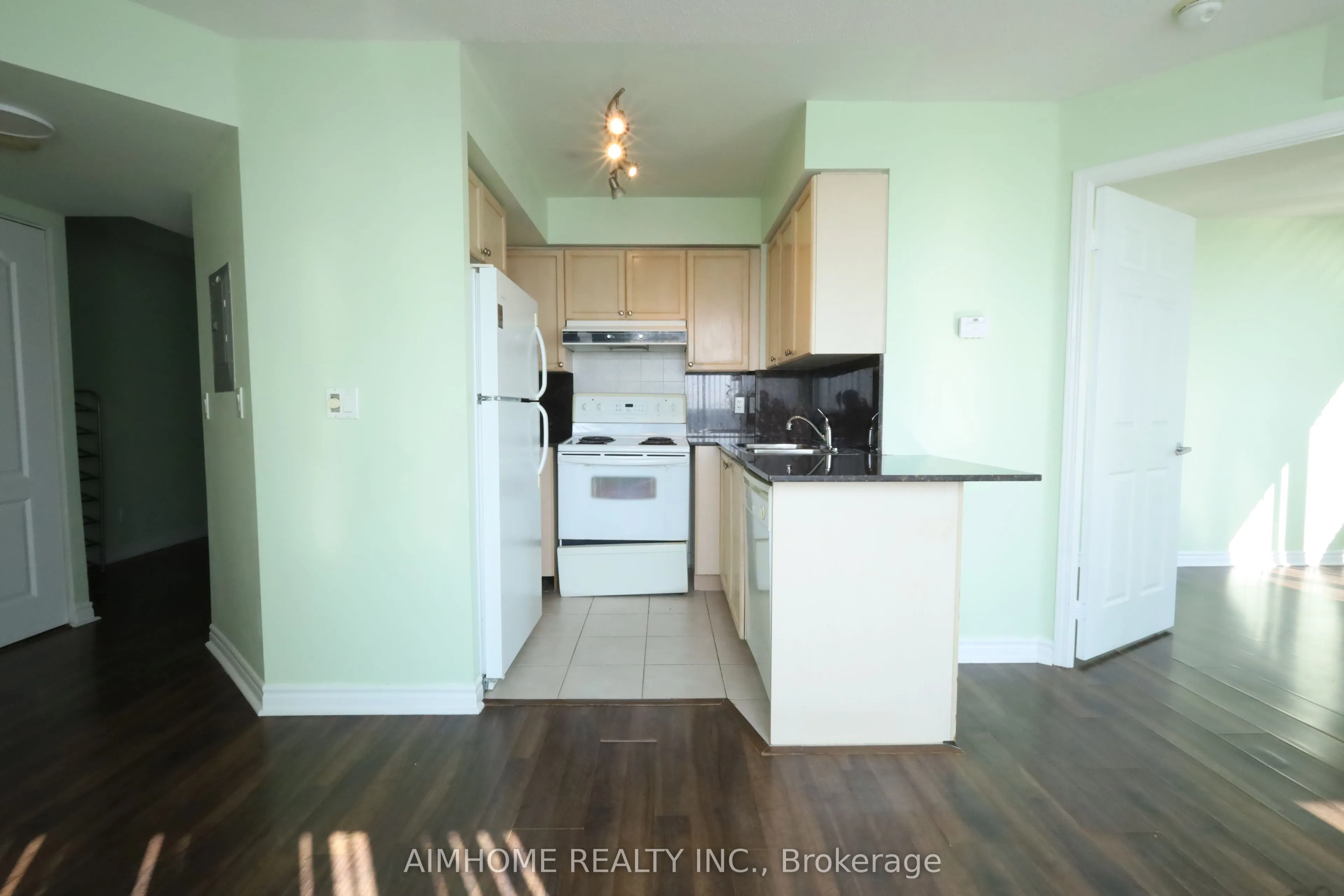 17 Barberry Place, #2107