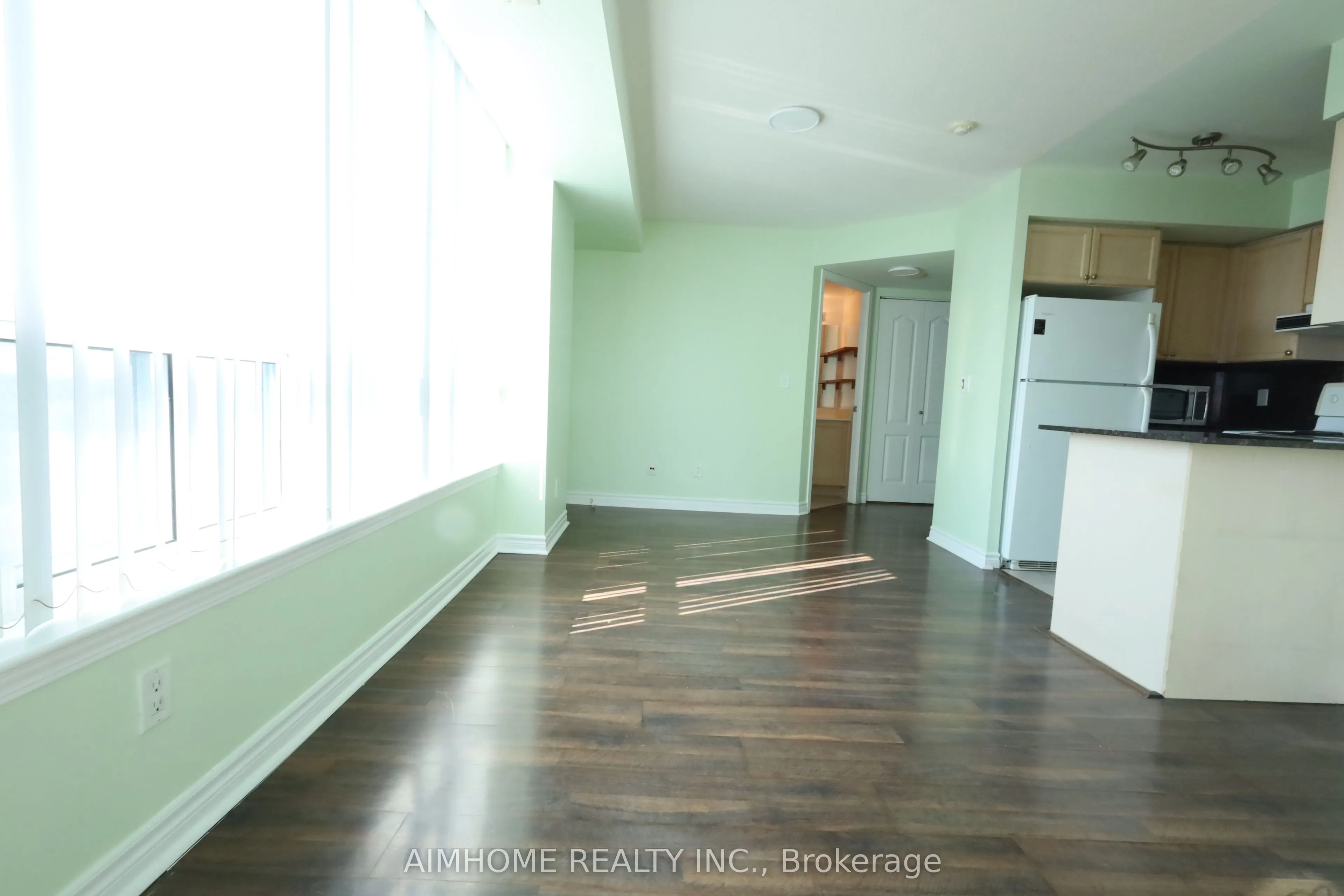 17 Barberry Place, #2107